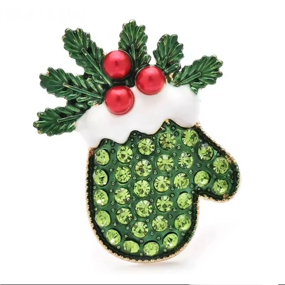 **Christmas-Themed Mitten Brooch with Holly and Berries**